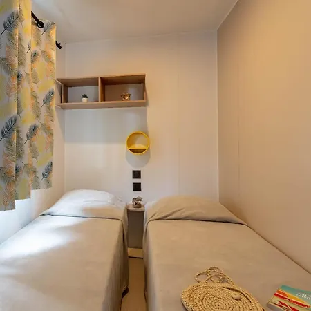 L'olivier Mobil-home Climatise Avec Vue Exceptionnelle Casa de Férias Hyères